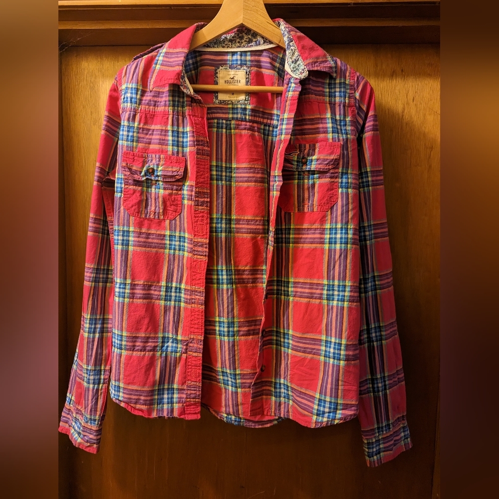 Hollister size M plaid blouse